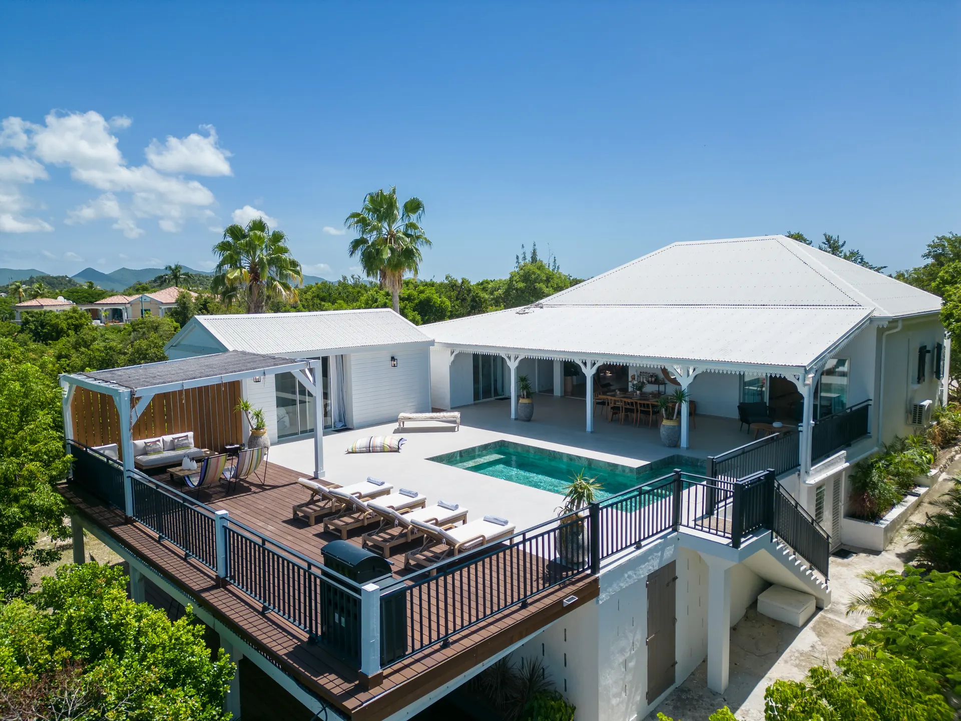 Vue aérienne de Villa Les Oliviers avec piscine privée et varangue, Les Terres Basses, Saint-Martin